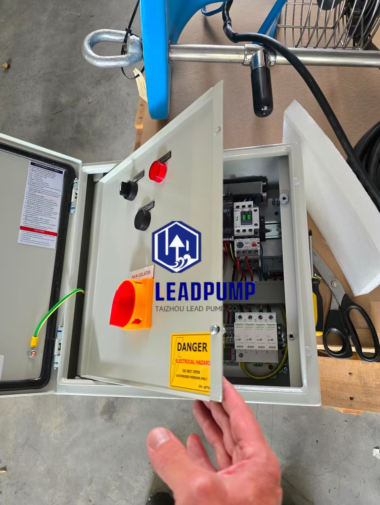 Taizhou Head Pump Co., Ltd обеспечивает индивидуальное решение шкафа управления мощностью в ответ на новые нормативные изменения